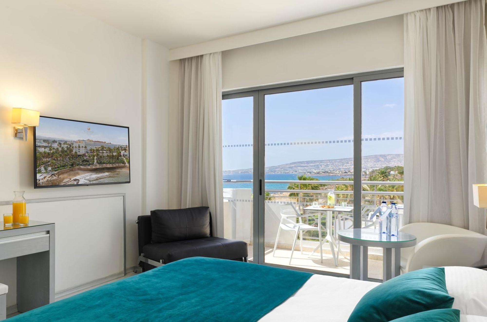 Double or Twin Room Partial Sea View,1607660449:JPEG